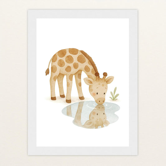 Greta die Giraffe - Motiv: "Trinken" Poster mit Holzrahmen von tinylearner