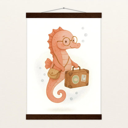 Suri das Seepferdchen - Motiv: "Reisen" Poster mit Leisten von tinylearner