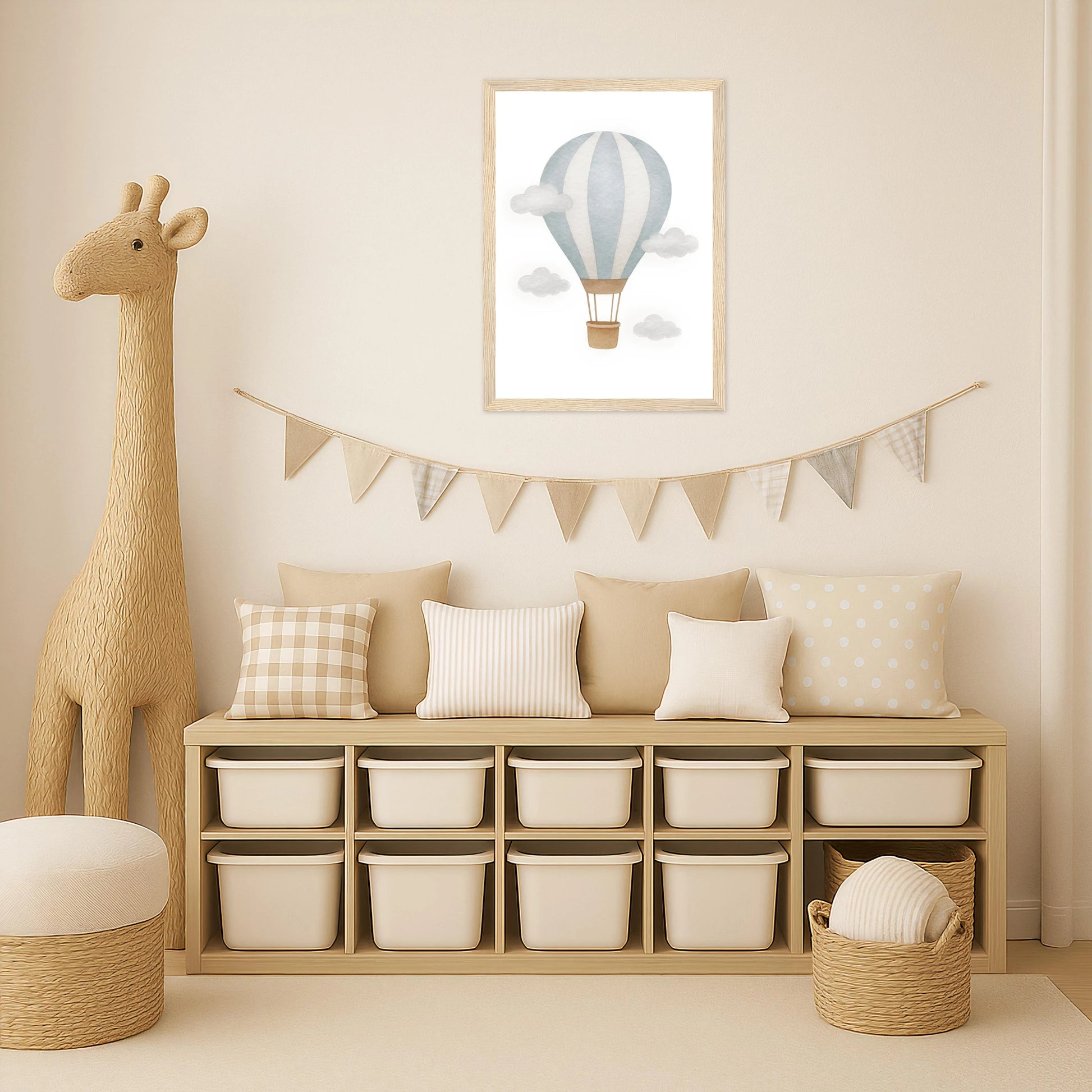 Heißluftballon Poster mit Holzrahmen von tinylearner