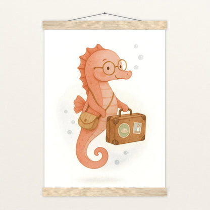 Suri das Seepferdchen - Motiv: "Reisen" Poster mit Leisten von tinylearner