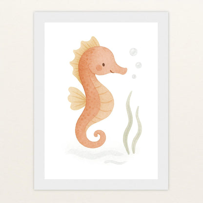 Suri das Seepferdchen Poster mit Holzrahmen von tinylearner