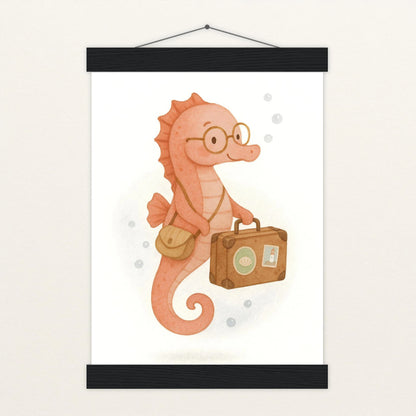 Suri das Seepferdchen - Motiv: "Reisen" Poster mit Leisten von tinylearner