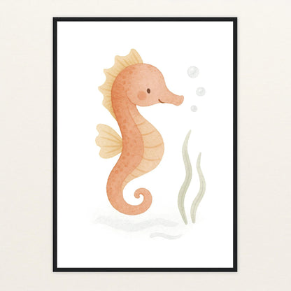 Suri das Seepferdchen Poster mit Holzrahmen von tinylearner